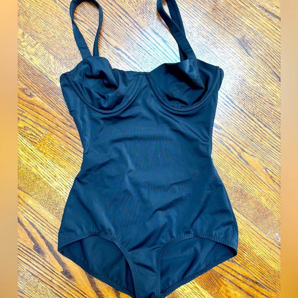 Norma Kamala One-Piece Underwire Swimsuit